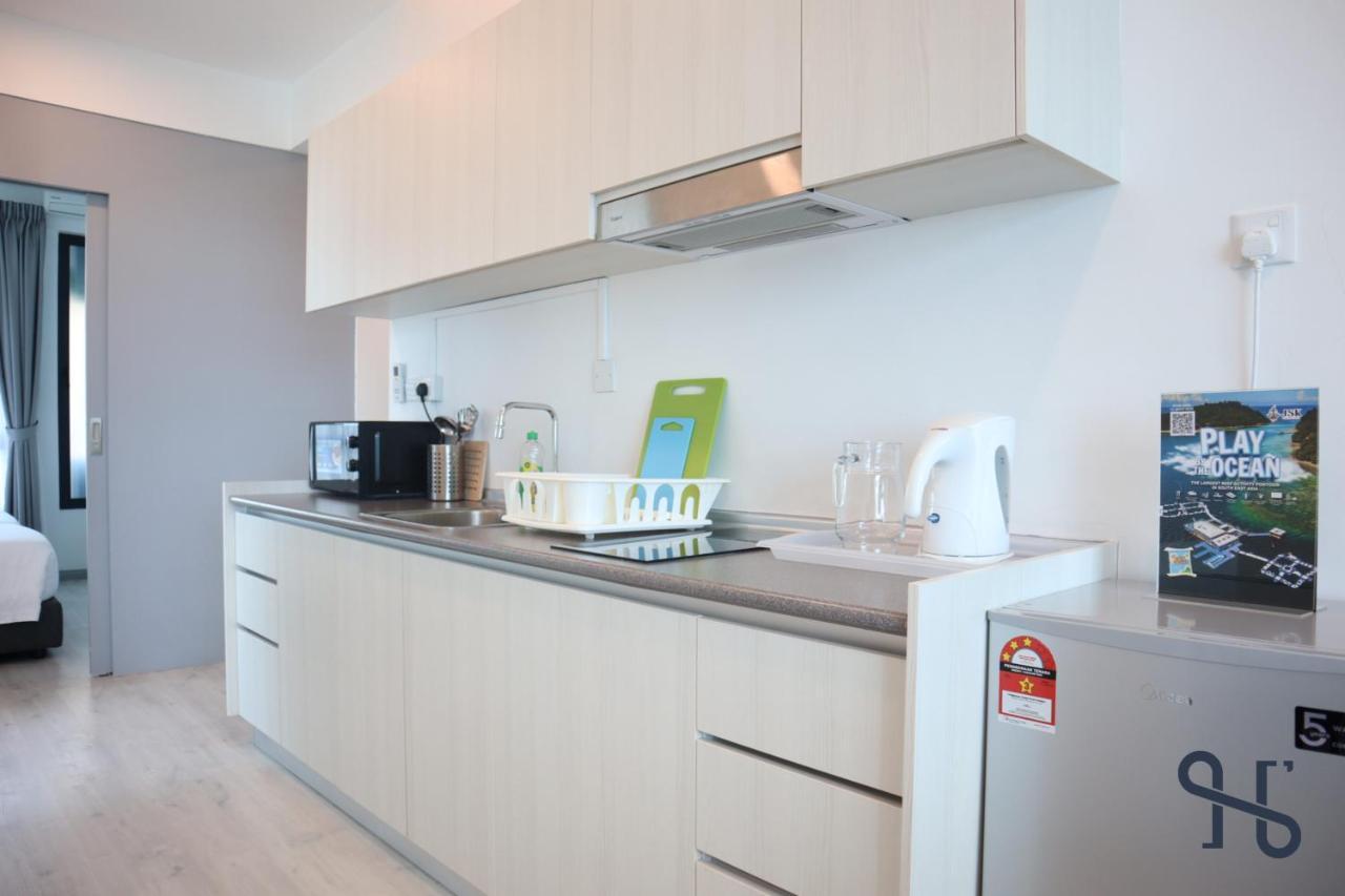 Homesuite' Home At Jesselton Quay Кота-Кинабалу Экстерьер фото