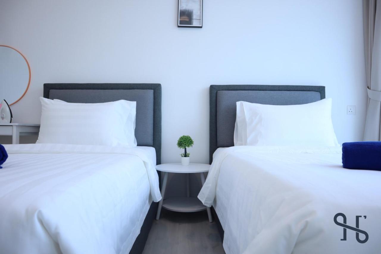 Homesuite' Home At Jesselton Quay Кота-Кинабалу Экстерьер фото