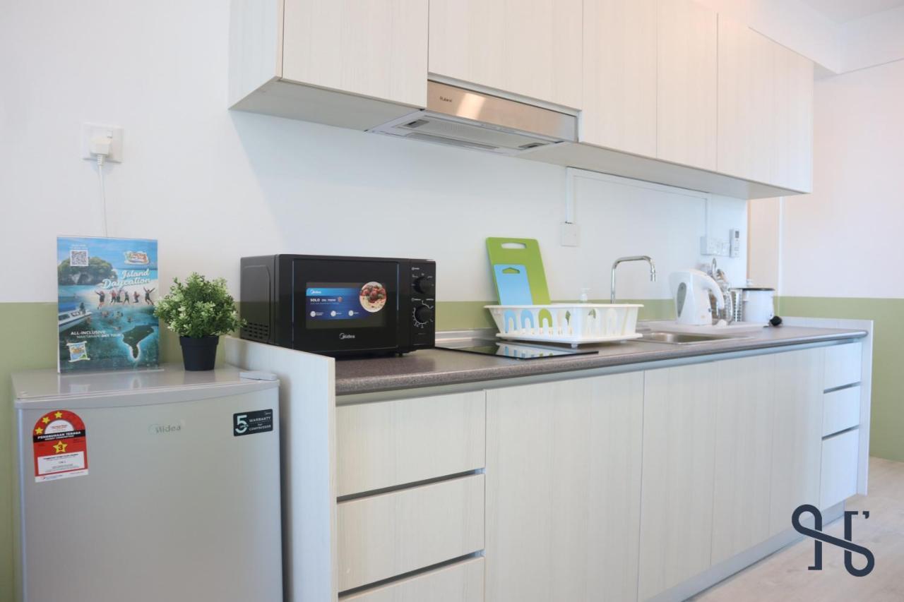 Homesuite' Home At Jesselton Quay Кота-Кинабалу Экстерьер фото
